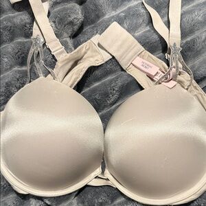 Victoria's Secret Cream Contour Bra